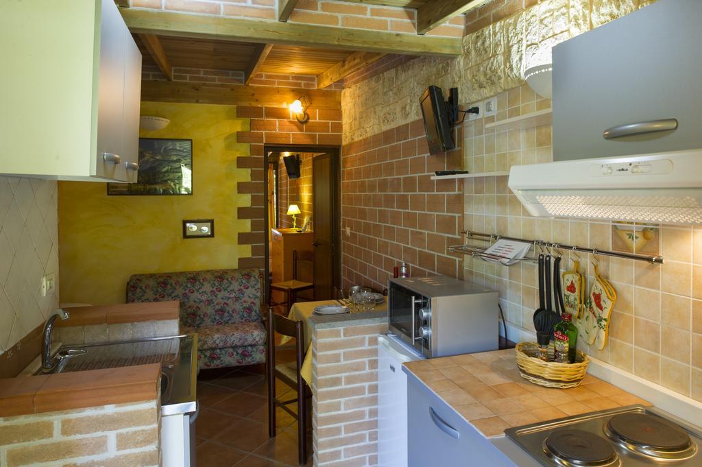 Country Apartments Castel di Decima Exterior foto